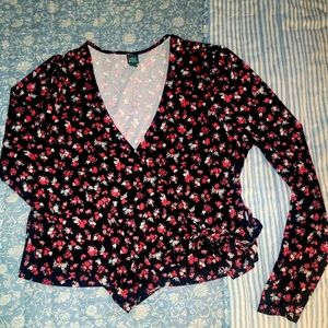 Cute floral wrap around.